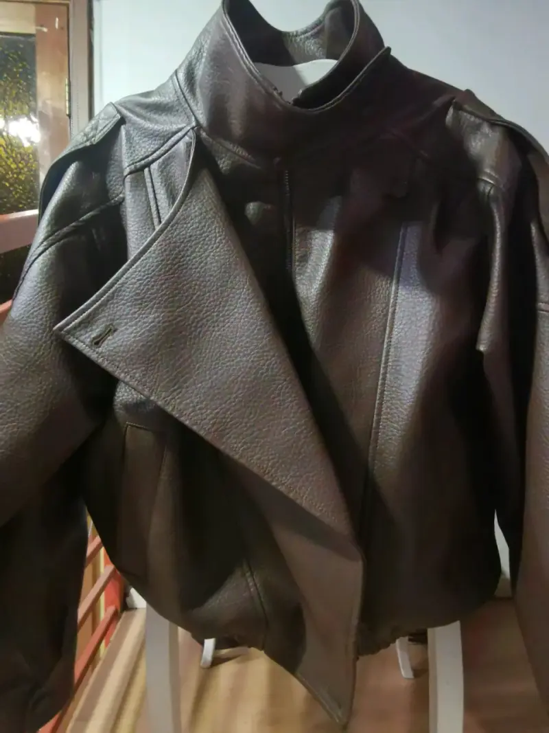 Chaqueta de cuero marrón estilo biker - 1