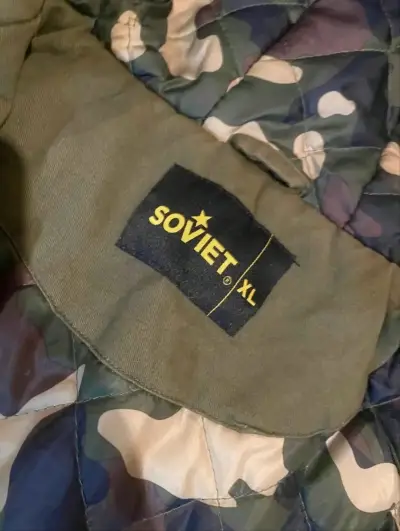 Parka verde militar con capucha. Soviet - miniatura 2