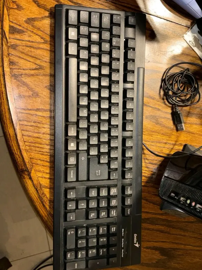 Computador de Escritorio MSI - 3