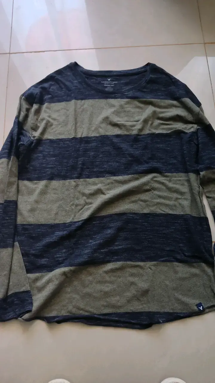 Polera de rayas American Eagle negro y verde - 1