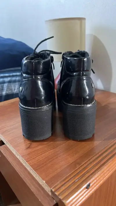 Botines negros de charol con plataforma - miniatura 3