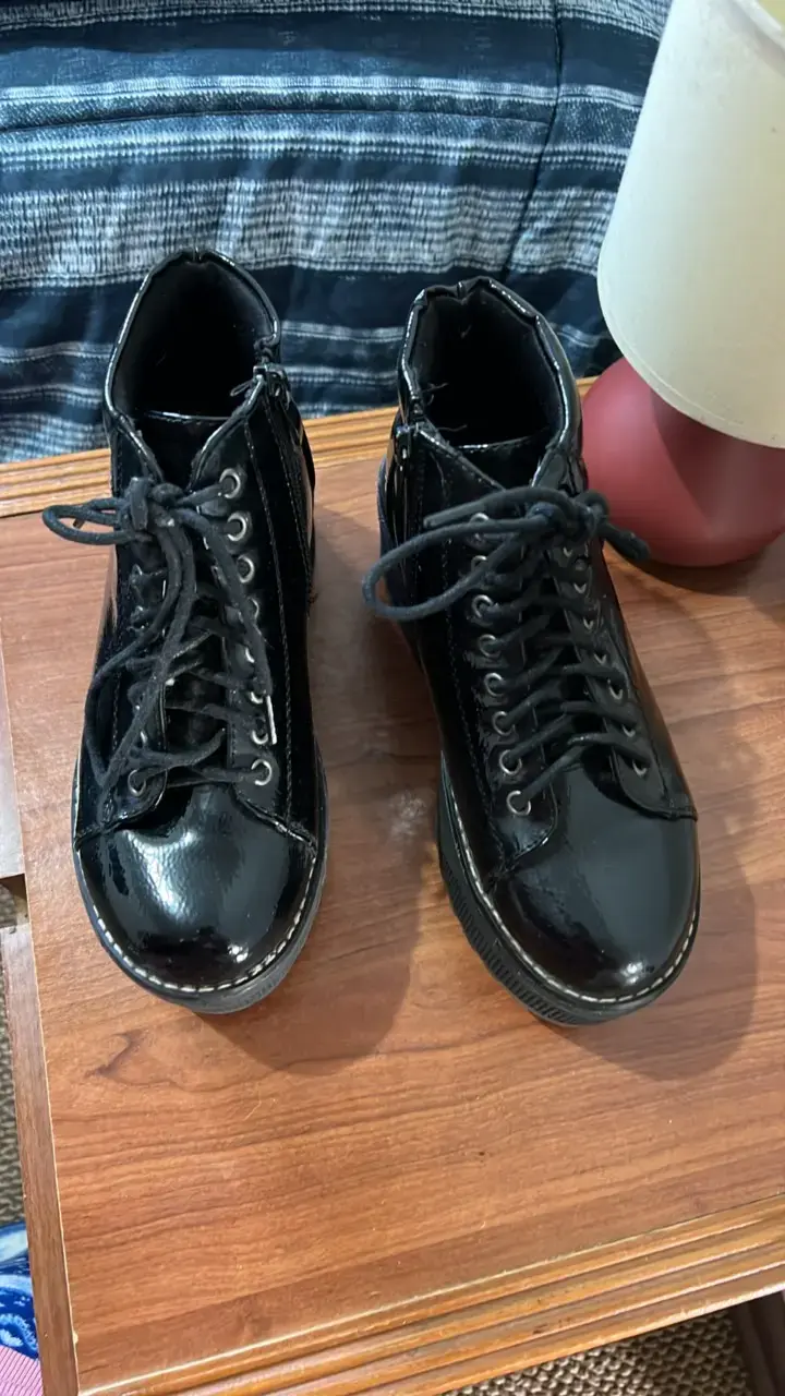 Botines negros de charol con plataforma - 6