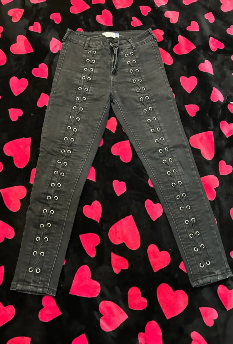 Pantalones negros con ojales estilo corsé sybilla - 1