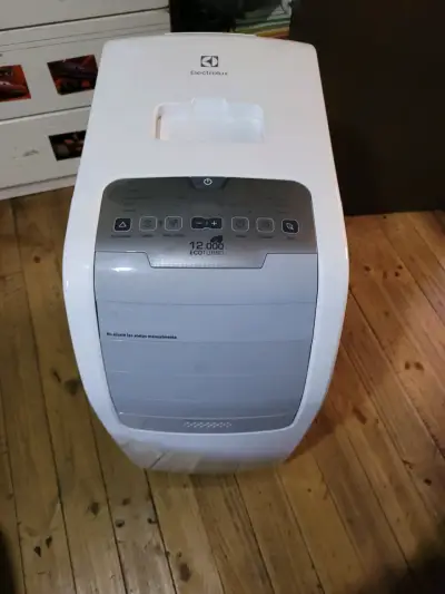 Aire acondicionado portátil Electrolux 12000 BTU - miniatura 2