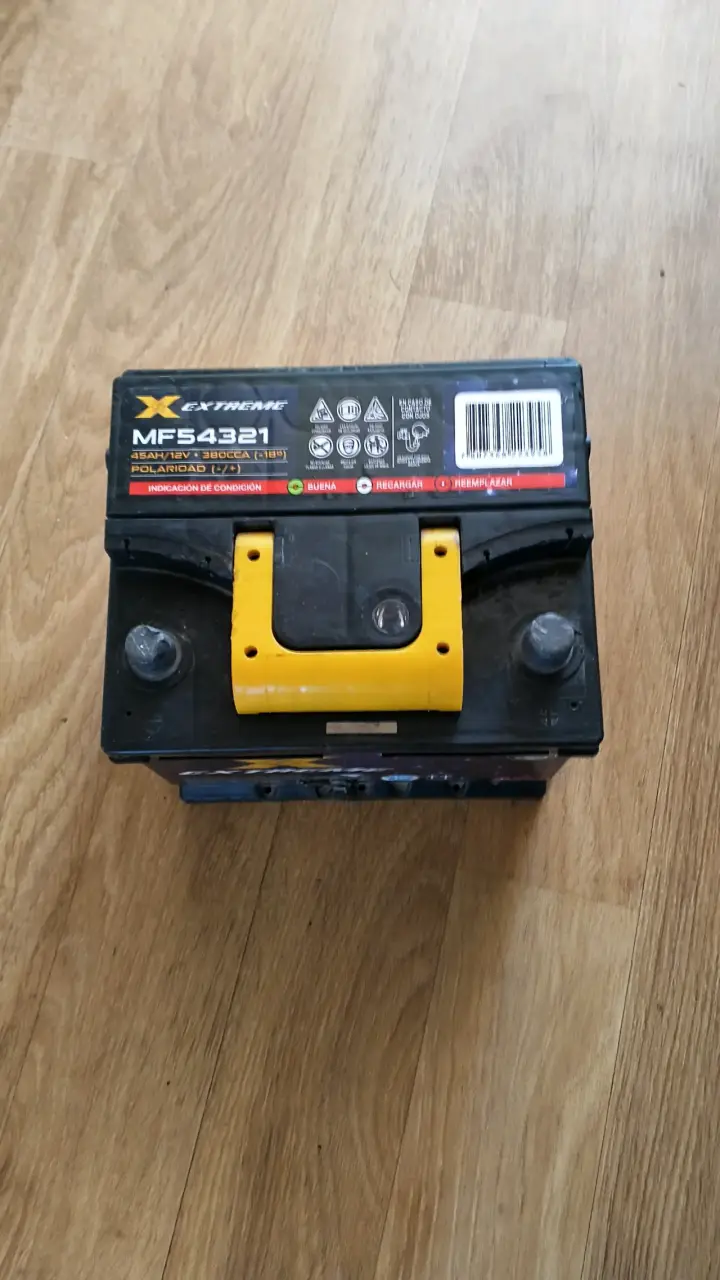 Batería de auto Xtreme MF54321 reciclable - 2