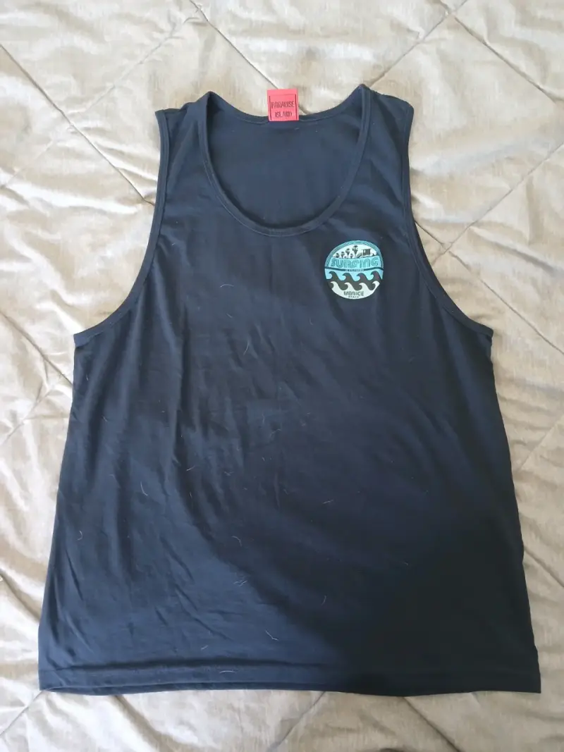 Polera sin mangas negra Paradise Island