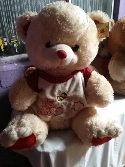 Peluche Barney con traje de bombero - miniatura 3