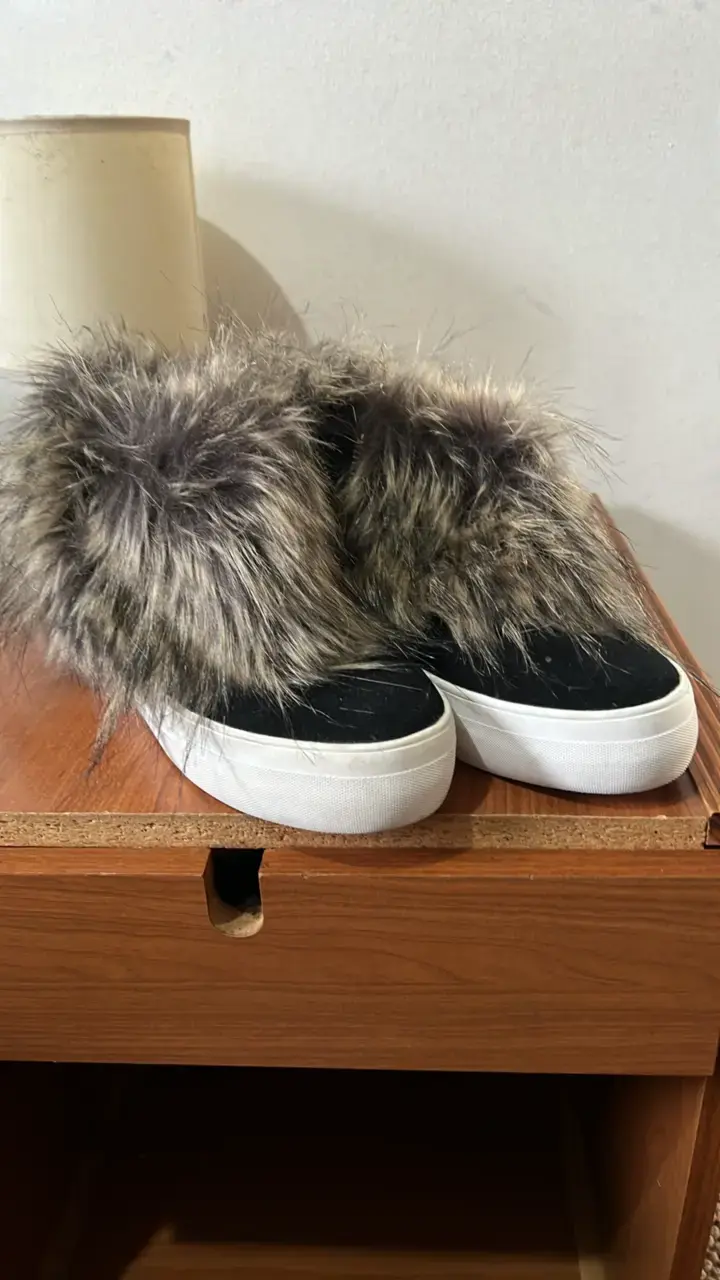 Zapatillas con pelaje sintético gris - 1