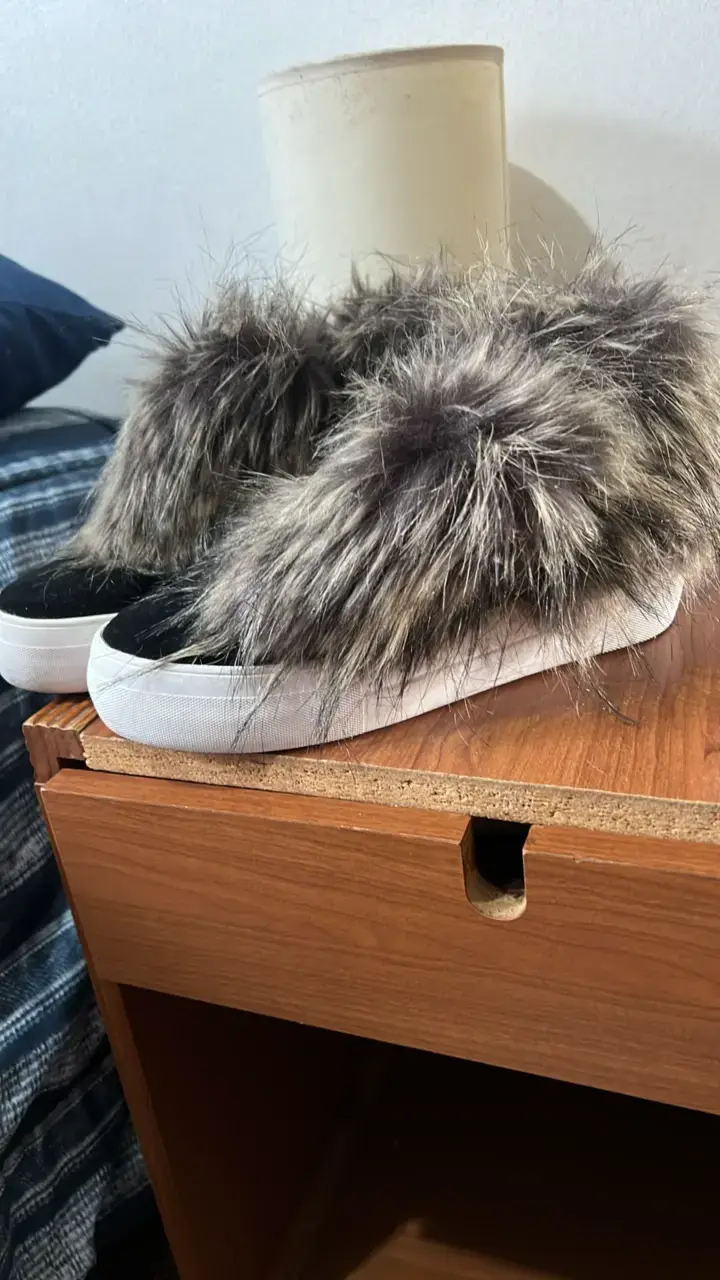 Zapatillas con pelaje sintético gris - 2
