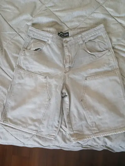 Bermudas cargo beige Opposite para hombre - miniatura 1