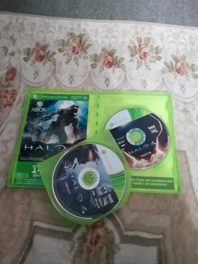 Juego Halo 4 para Xbox 360 en buen estado - miniatura 2