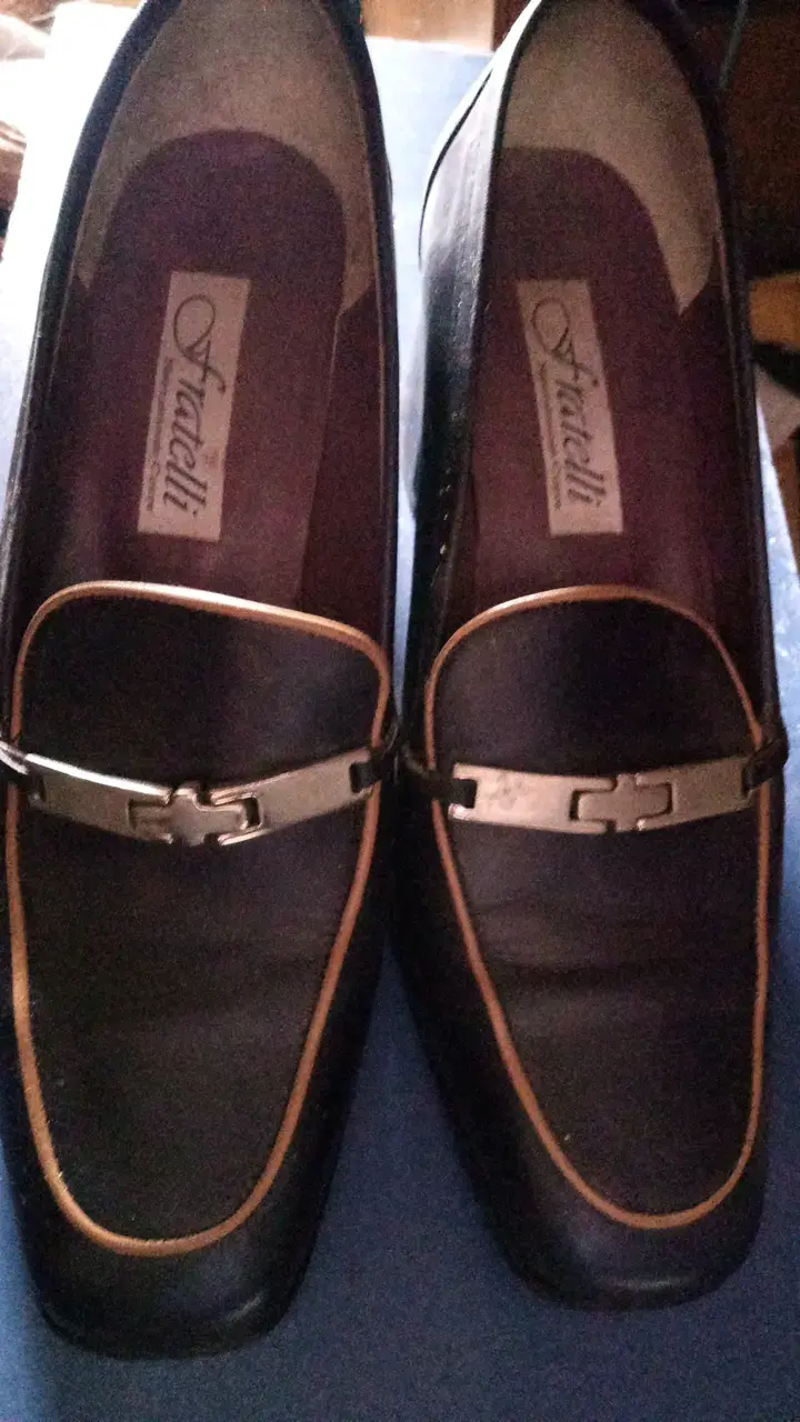 Zapatos de vestir negros Fratelli con hebilla