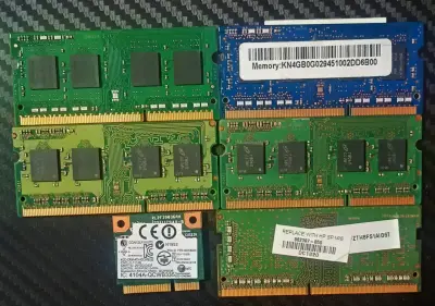Lote de memorias RAM y tarjeta WLAN varias marcas - miniatura 4