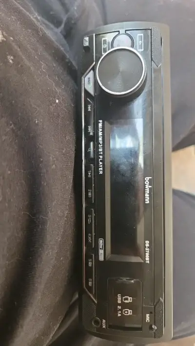 Radio para auto Bowmann con Bluetooth y USB - miniatura 1
