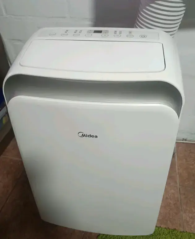 Aire Acondicionado Portátil Midea 12000 BTU - 1
