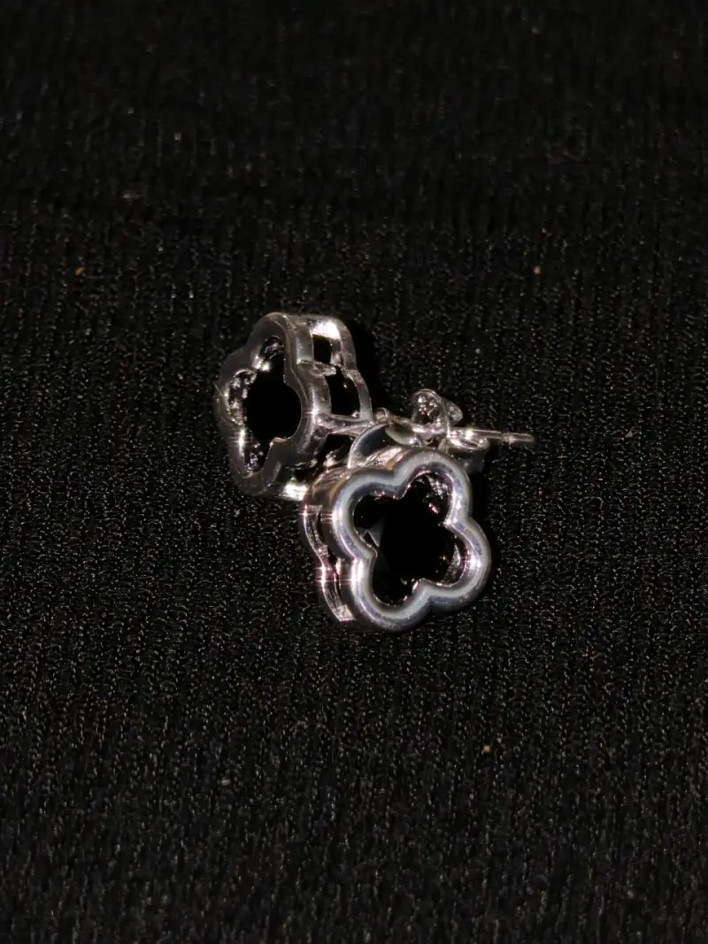 Aros de plata 925 diseño flor con piedra negra - 2