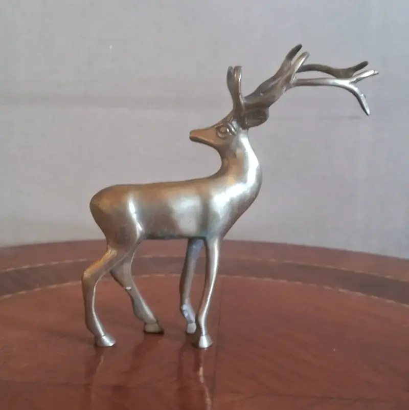 Figura Decorativa de Ciervo en Bronce Macizo - 2