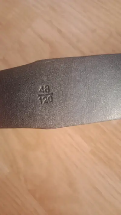 Cinturón de cuero Ferragamo con hebilla dorada - miniatura 2