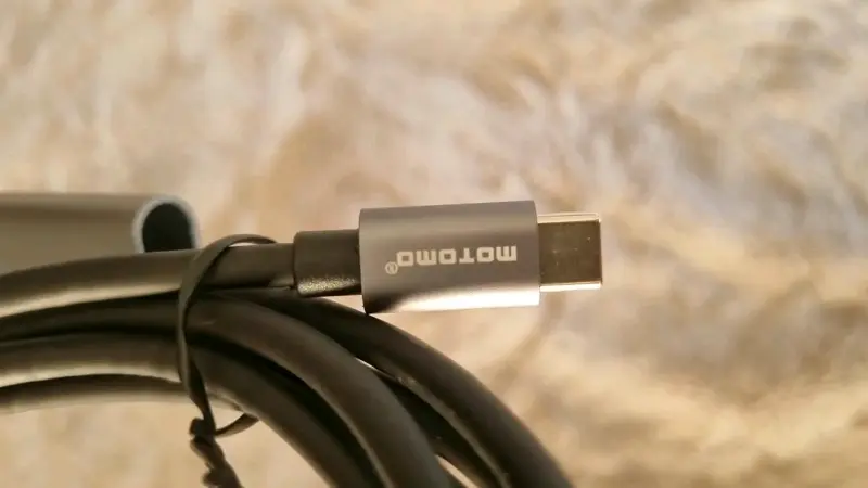 Cable adaptador USB-C a HDMI 4K Motomo - 4