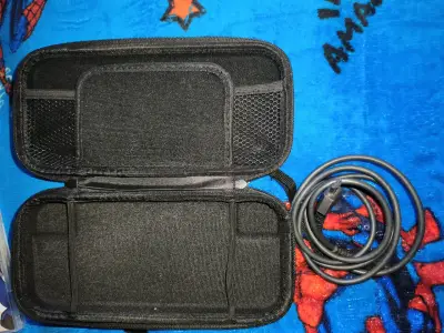 Consola Nintendo Switch con accesorios y juego - miniatura 3