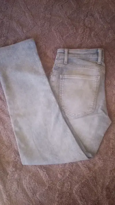 Jeans Slim Fit Grises Talla 28/32 - miniatura 1