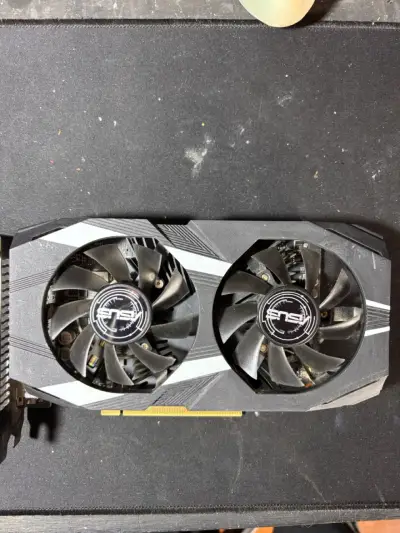 Tarjeta GTX 1650 con doble ventilador - miniatura 1