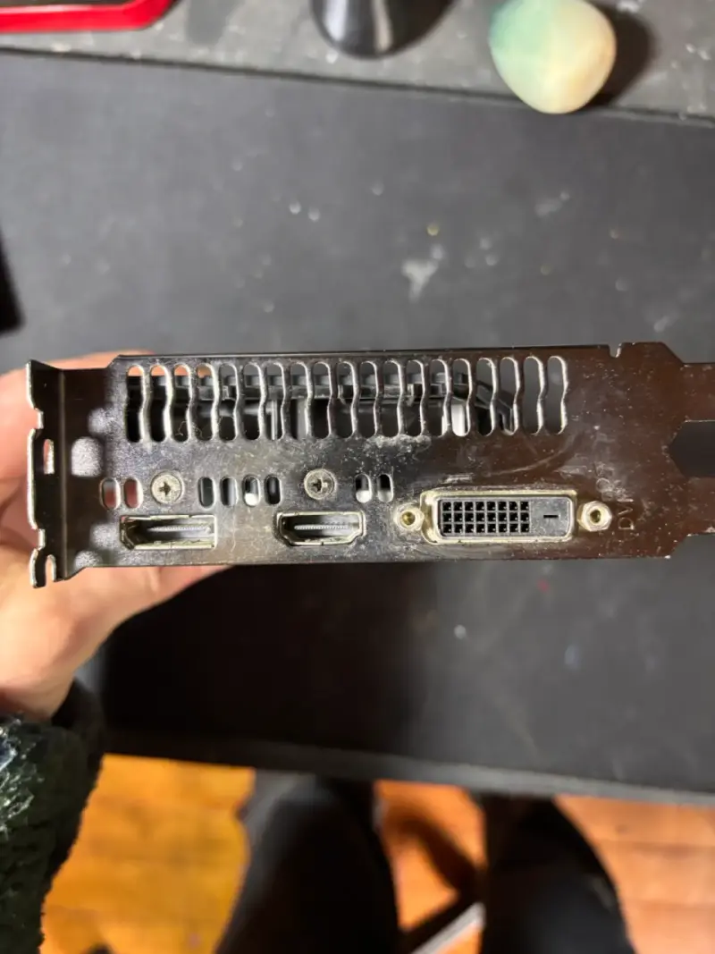 Tarjeta GTX 1650 con doble ventilador - 4