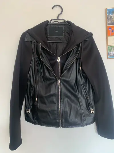 Chaqueta de cuero sintético negra Ellus con capucha - miniatura 3
