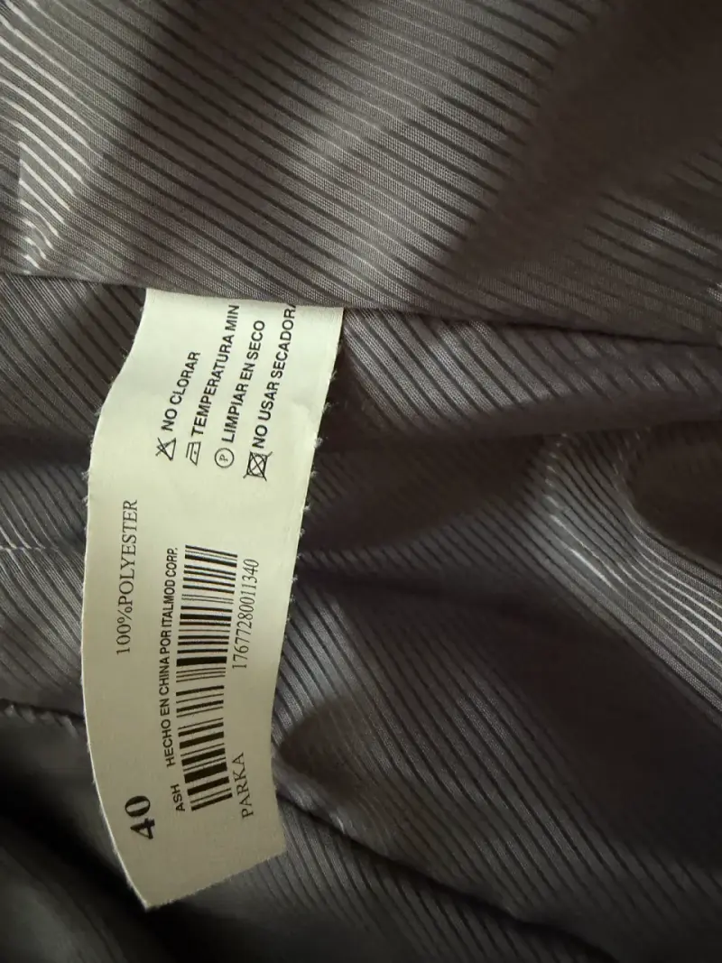 Chaqueta acolchada con capucha para mujer - 6