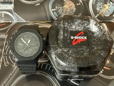 Casio G-Shock GA-2100 - miniatura 4