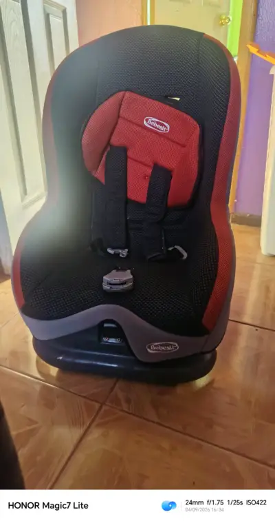 Silla de Auto Bebesit Roja y Negra - miniatura 1