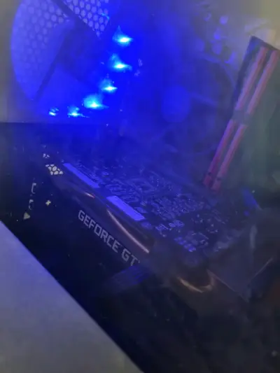 Tarjeta gráfica NVIDIA GeForce GTX 1660 Ti 6GB - miniatura 1