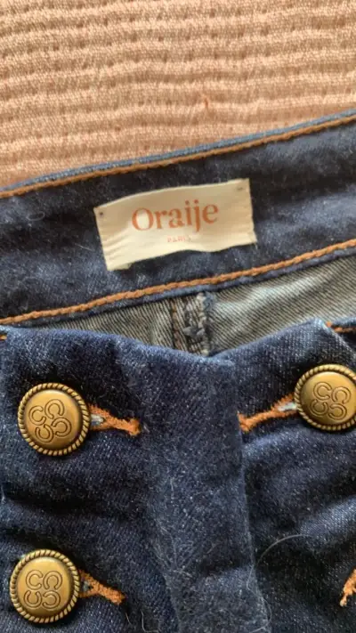 Pantalones de mezclilla con botones dorados Oraije - miniatura 2
