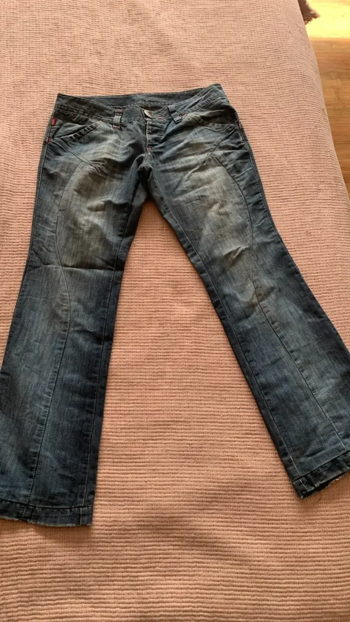 Jeans de mezclilla azul desgastado para hombre - 4