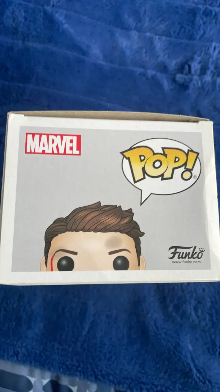 Funko Pop Iron Man Edición Especial Brilla - 5