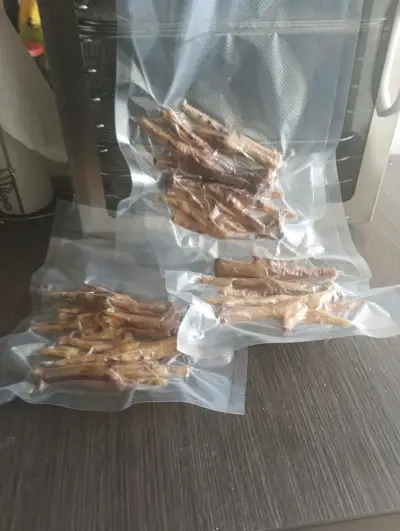 Snacks de pescado deshidratado para mascotas - miniatura 1
