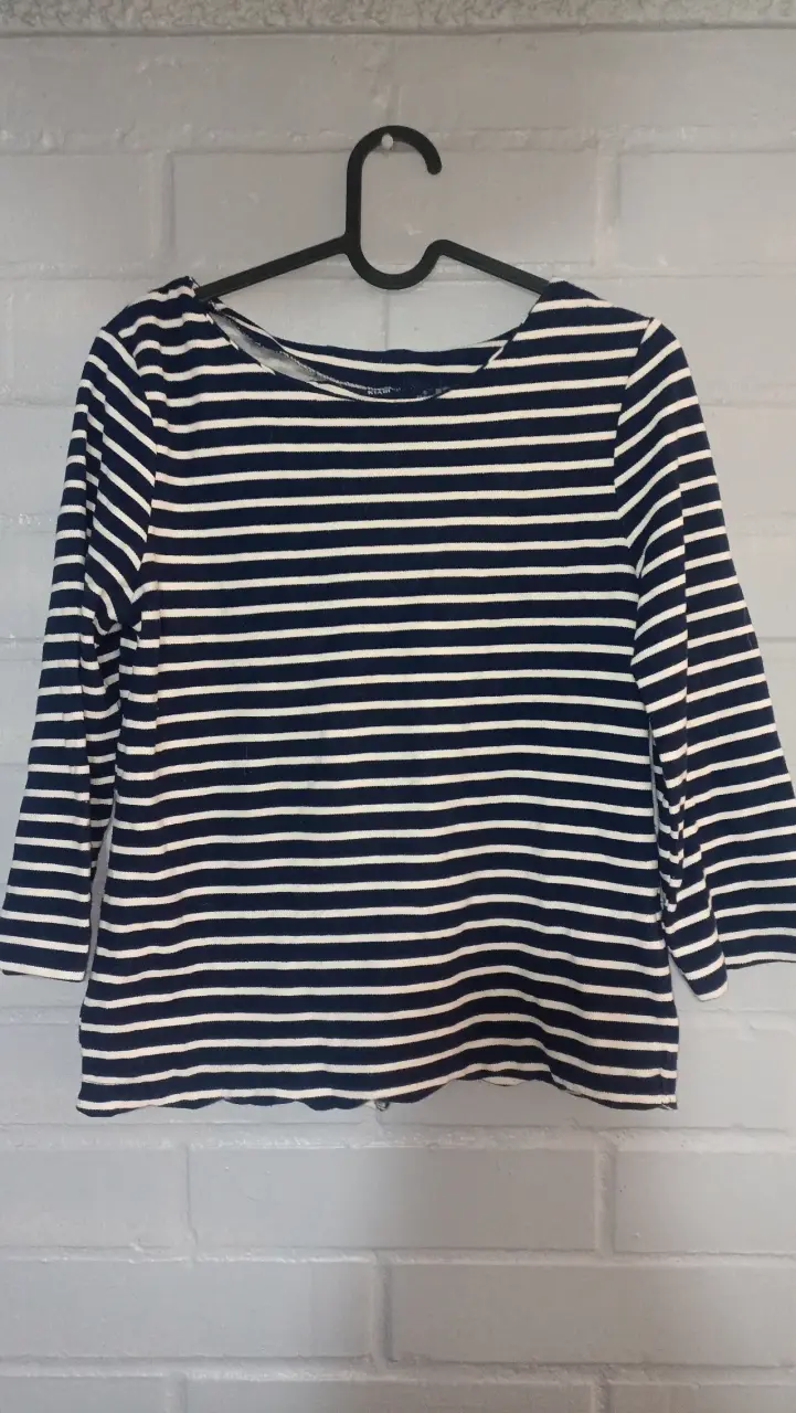 Polera de rayas azul y blanco con botones - 1