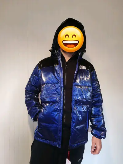 Chaqueta de invierno azul The North Face con gorro - miniatura 1