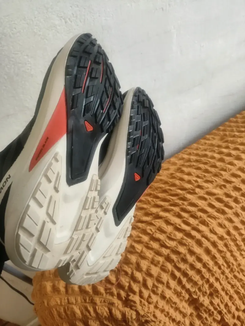 Zapatillas deportivas Salomon negras para hombre. - 4