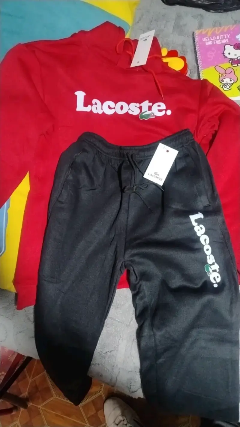 Conjunto deportivo Lacoste rojo y negro - 1