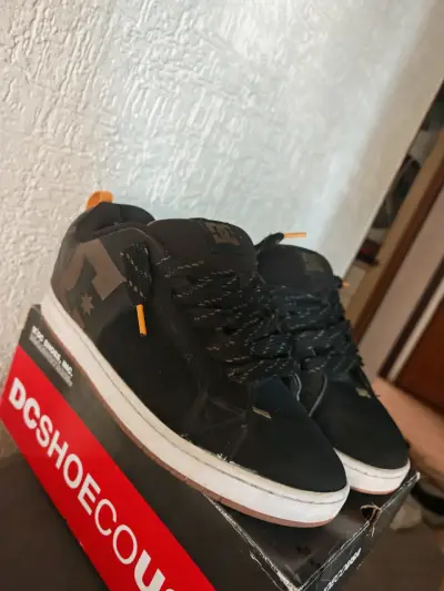 Zapatillas negras DC Shoes para hombre - miniatura 3