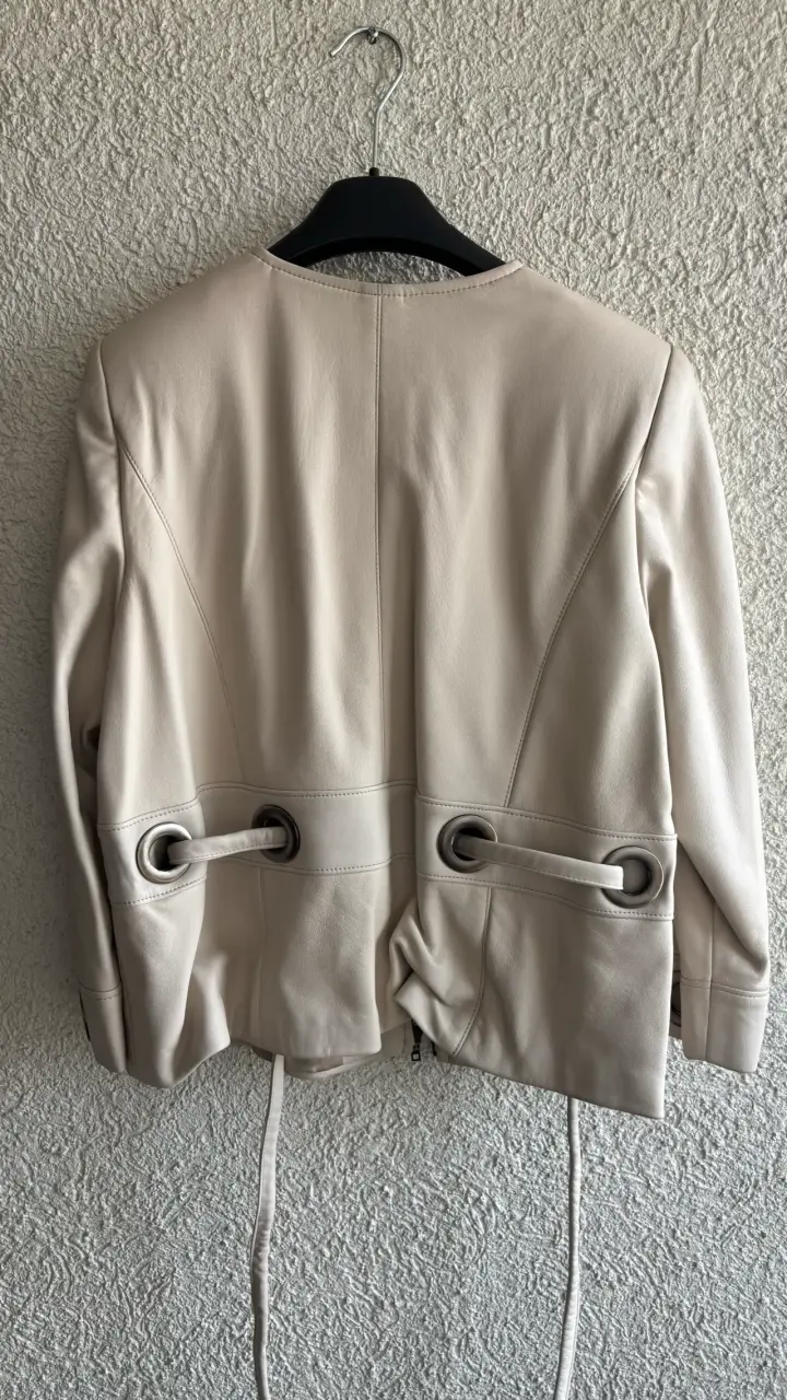 Chaqueta Beige Patricia Barrera Diseño Exclusivo - 3