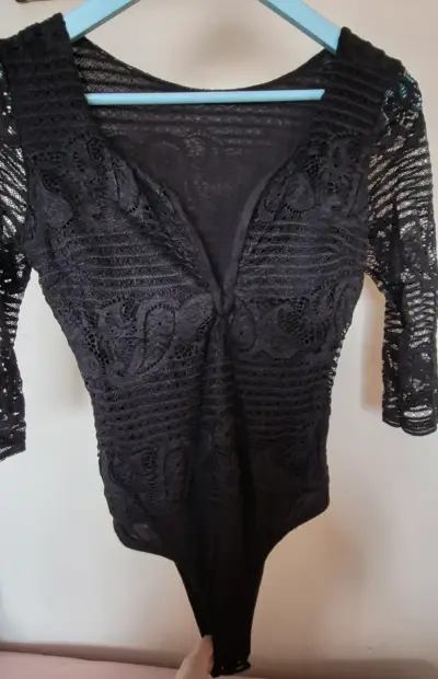 Body de encaje negro para mujer - miniatura 1