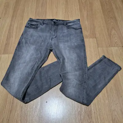 Lote de jeans Hollister talla 32 - miniatura 3