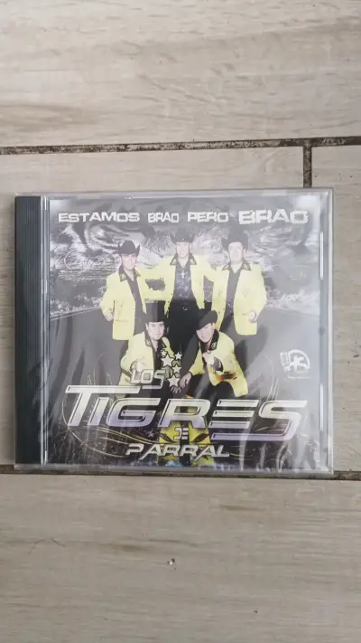 CD Los Tigres de Parral Estamos Bravos - miniatura 1