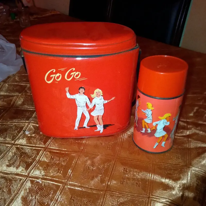Set de lonchera y termo vintage rojo