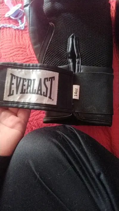 Guantes de boxeo Everlast 14 oz negros - miniatura 3