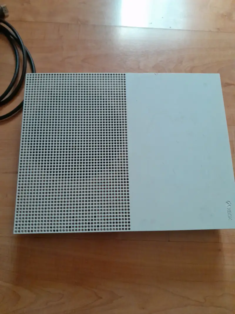 Consola Xbox One S 500gb con control y cables - 3