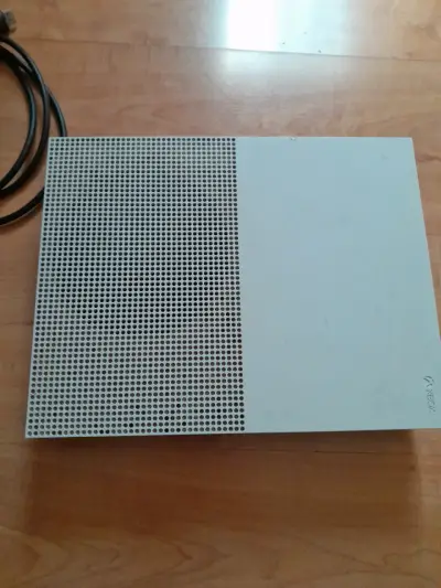 Consola Xbox One S 500gb con control y cables - miniatura 3