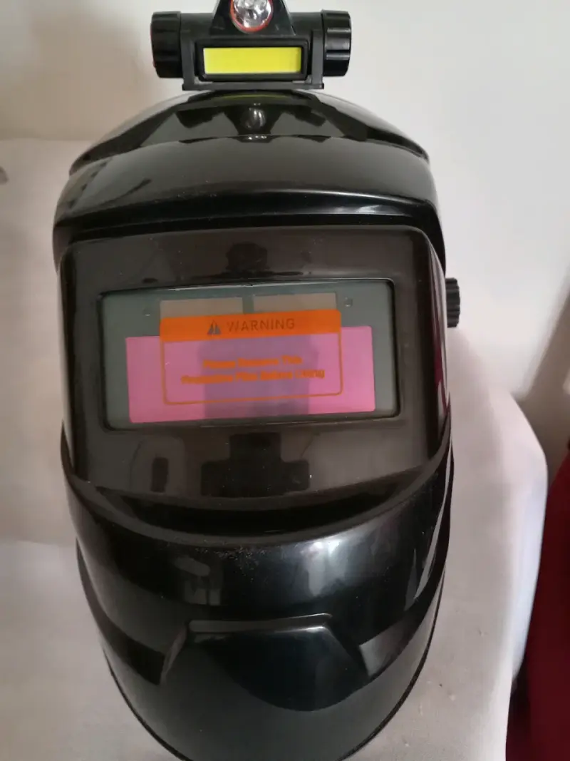 Máscara de soldar automática con luz LED - 2